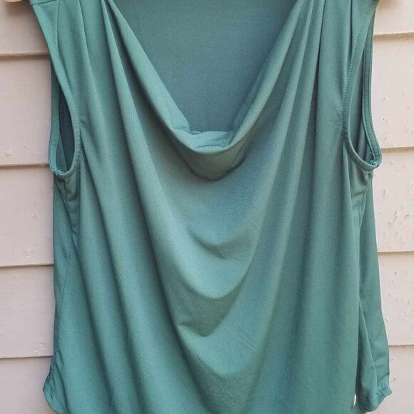 Adrianna Vittadini Forest Green Sleeveless Top with Gold Button Accents size L - Picture 5 of 10